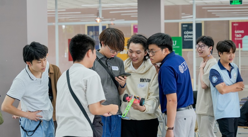 môi trường học tập đa văn hóa